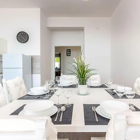 Cozy In With Kitchen * Dramalj
